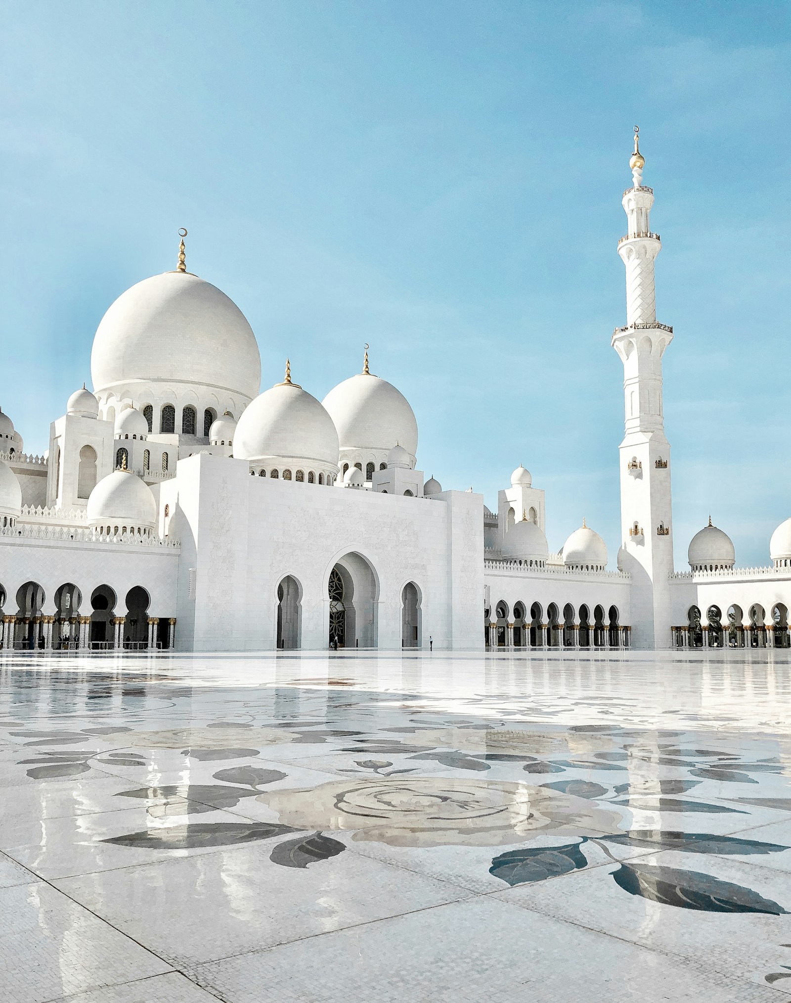 Sheikh Zayed Grand Mosque white marble domes and courtyard